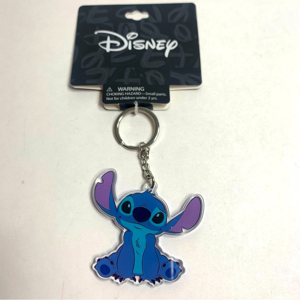 NWT. Disney Stitch keychain. Plastic keychain of adorable Stitch.